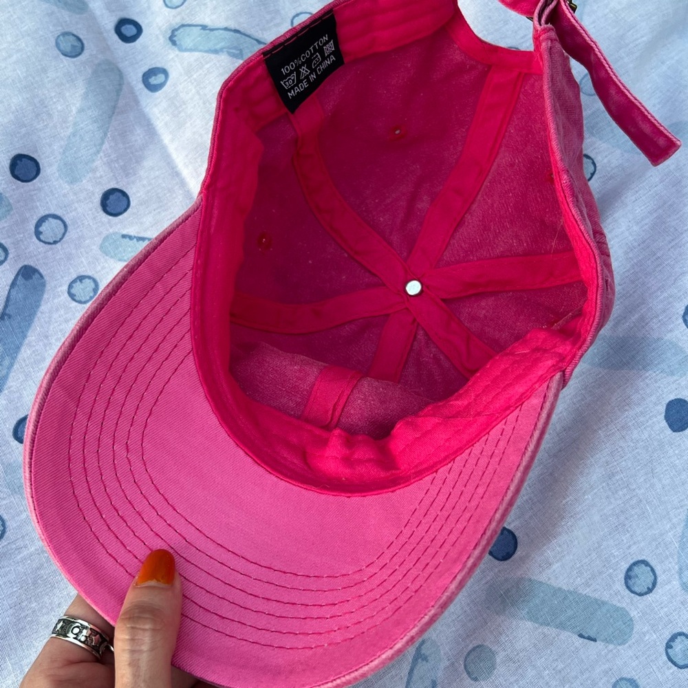 Pink baseball cap - Picture 3 of 4